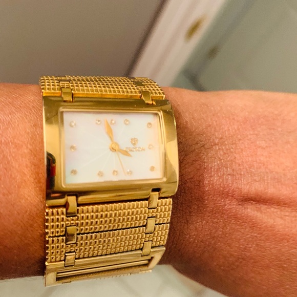 Watch - Picture 4 of 7